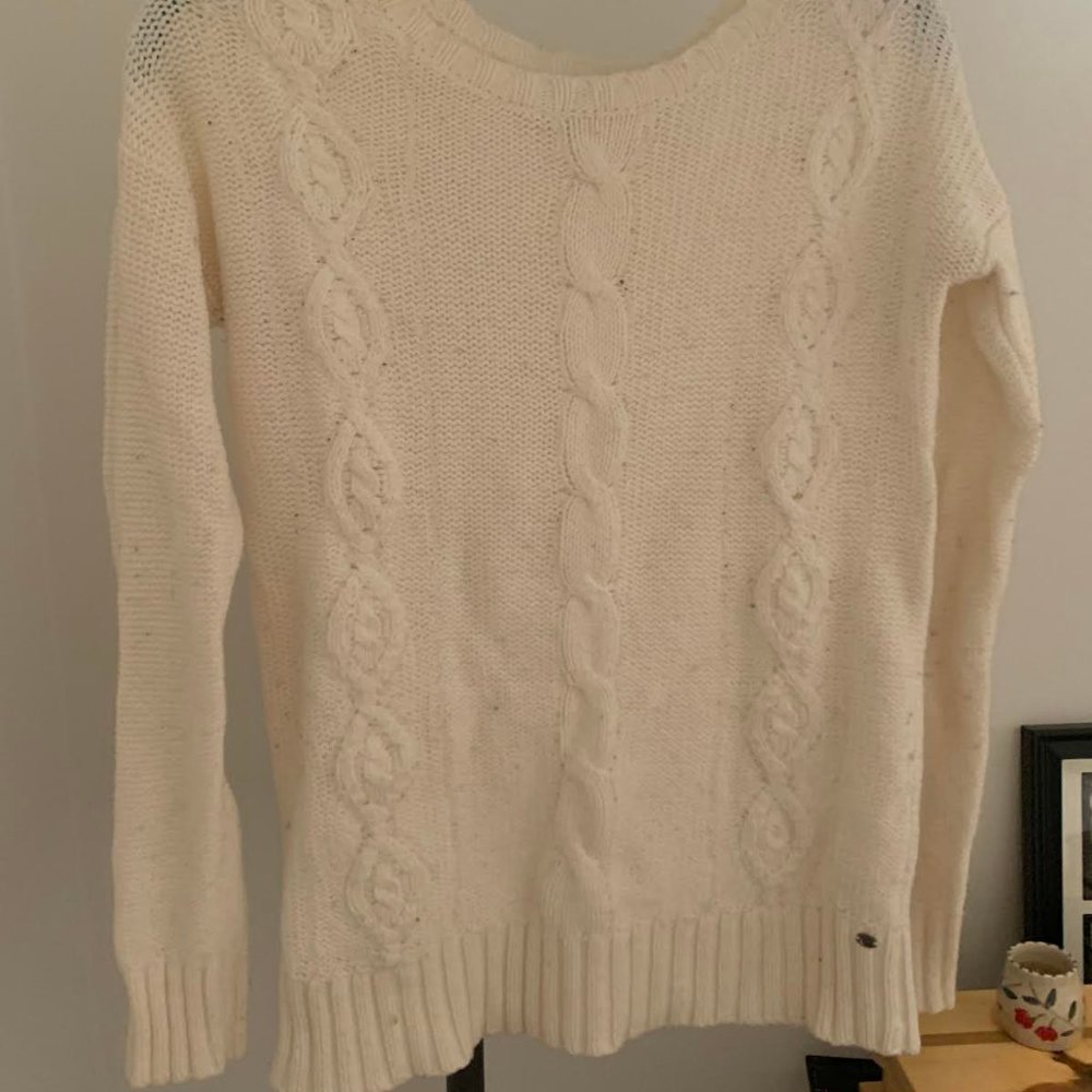 American Eagle Cream Knit Sweater